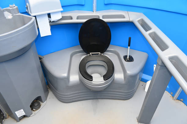 Best Luxury portable toilet rental  in Linden, CA
